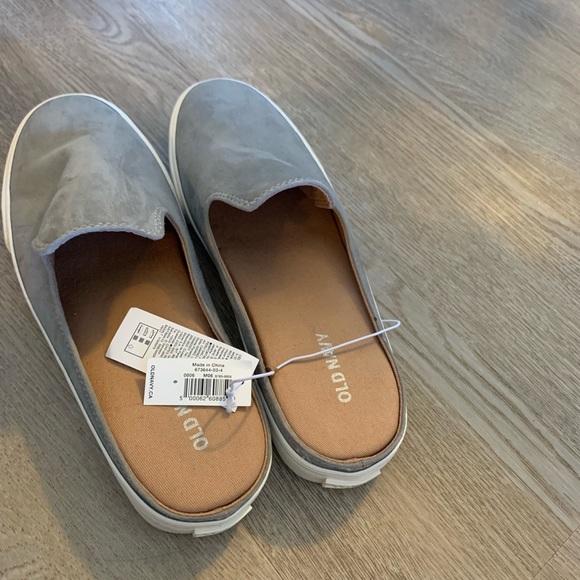 Grey suede mules from Old Navy - Picture 2 of 4